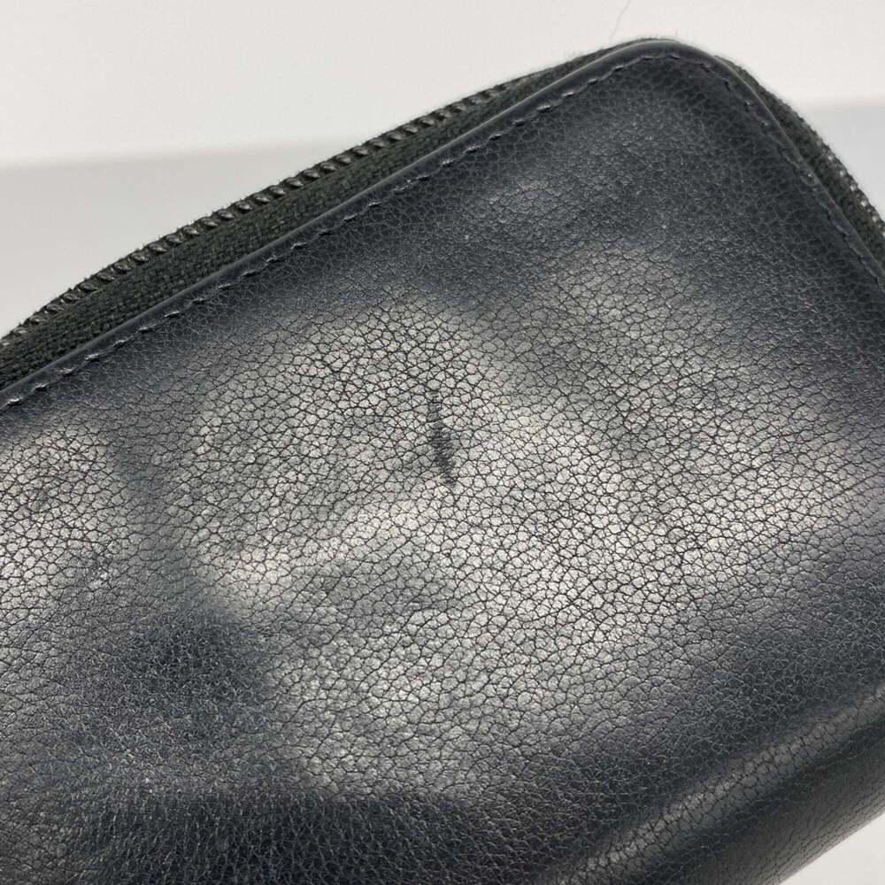 CHANEL Black Lambskin Leather Wallet - Picture 6 of 8